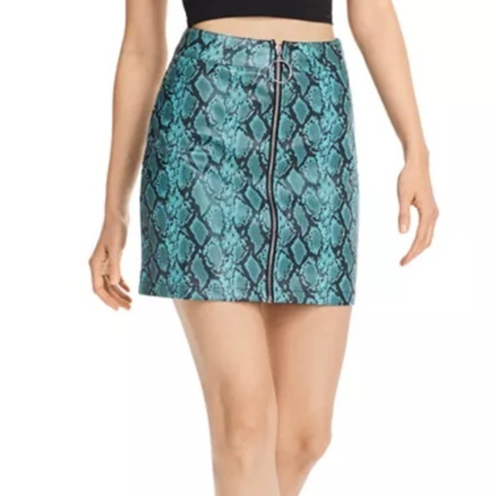 Tiger Mist NEW XS Blue Snake Print Faux Leather Zipper Ring Mini Skirt Turquoise